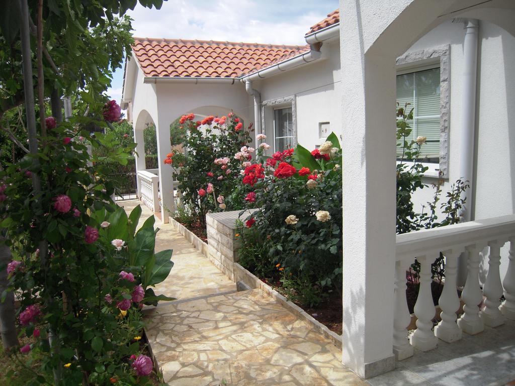 Apartments Marijeta Vir Kültér fotó